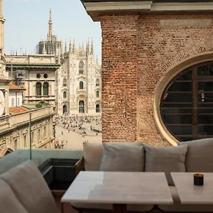 palazzo-cordusio-gran-melia-milan.italymilanhotels.net/